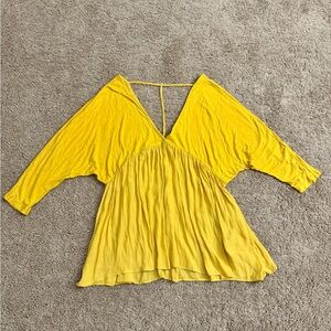 Forever21 Blouse Women size Medium Mustard Batwing Drape Flowy Vneck Top